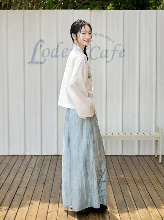 Song Dynasty x Modern Hanfu: Green Chord 青语拂弦 (Preorder)