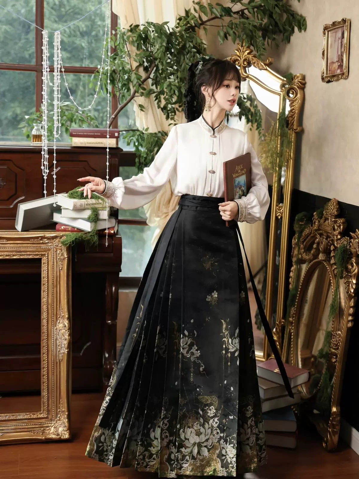 Ming Dynasty Modern Hanfu, New Chinese Style, Mamianqun, Nightmare 青魇 (Preorder)