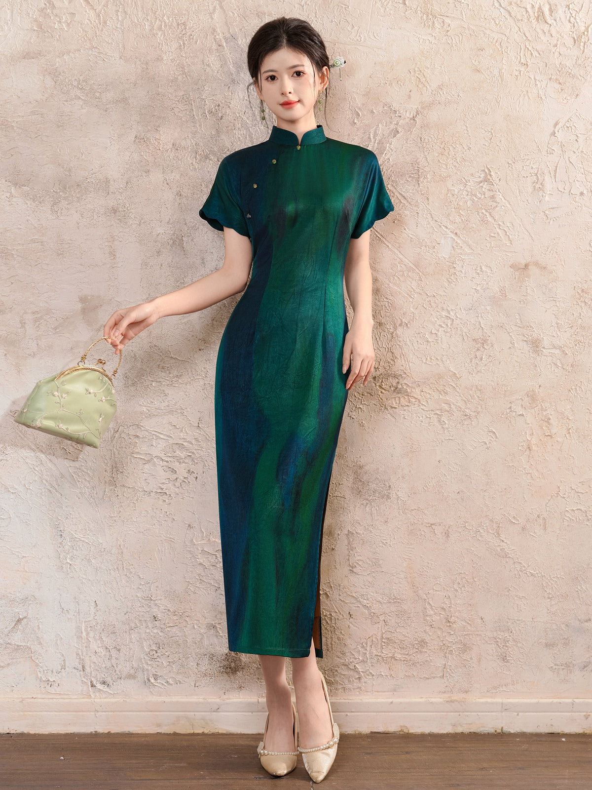 Cui Ying 翠影 - Scallop Sleeve Aurora Inspired Long Cheongsam