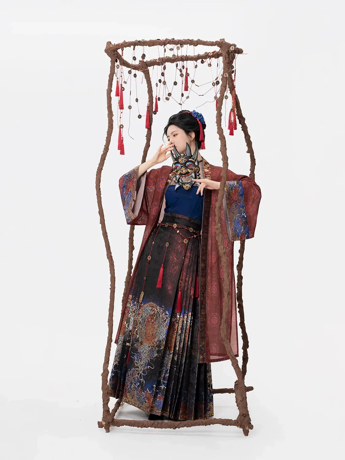 Shen Wu 神傩 - Modern Ming Dynasty Weaving Gold Mamianqun Outfit (Preorder)