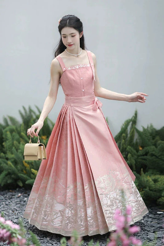 Ming Dynasty Modern Hanfu, Mamianqun, Plum Branch 青梅折枝 (Preorder)