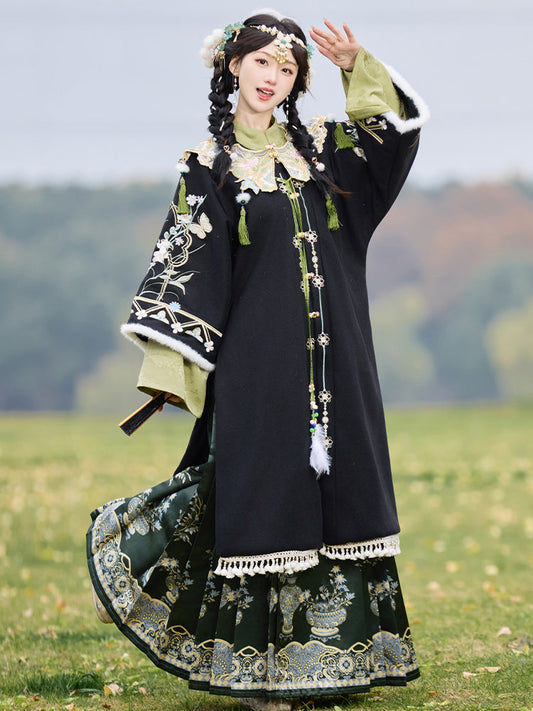 Dark Wood - Cloud Collar & Mamianqun Ming Dynasty Hanfu Set