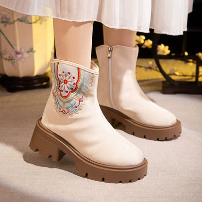Li Chu – Embroidered Chinese Hanfu Boots