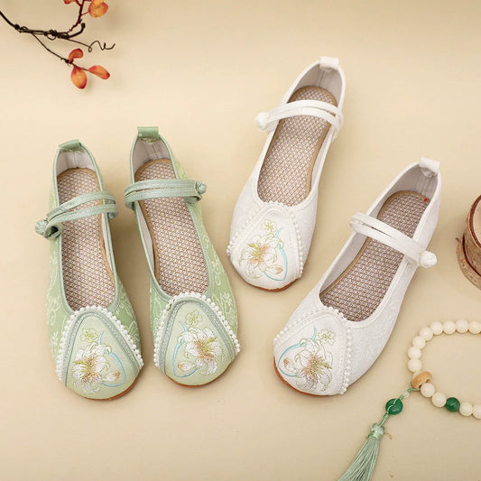 Kendall - Embroidered Chinese Hanfu Shoes