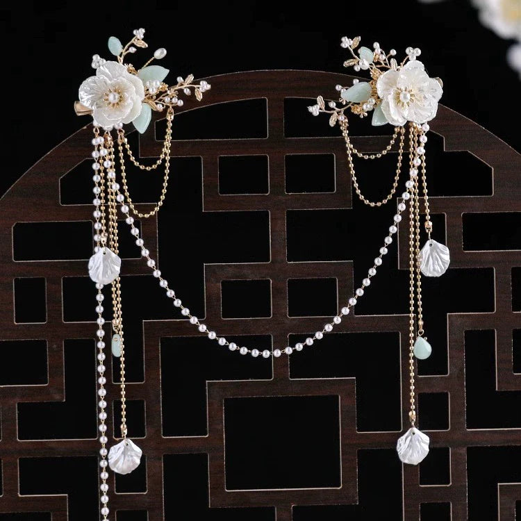 Back Hair Pin: Gardenia