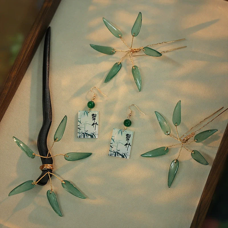 Chinese Wedding Hair Accessories: Leafy