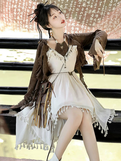 Qi Lolita Ancient Travelers Costume, Literature
