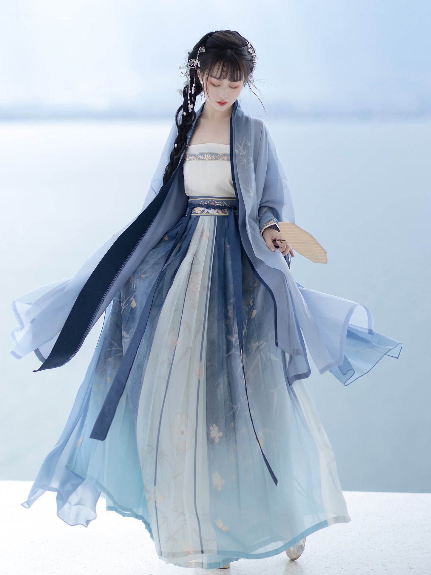 Bamboo Shadow 竹影 - Song Dynasty Style Qiyao Ruqun Hanfu