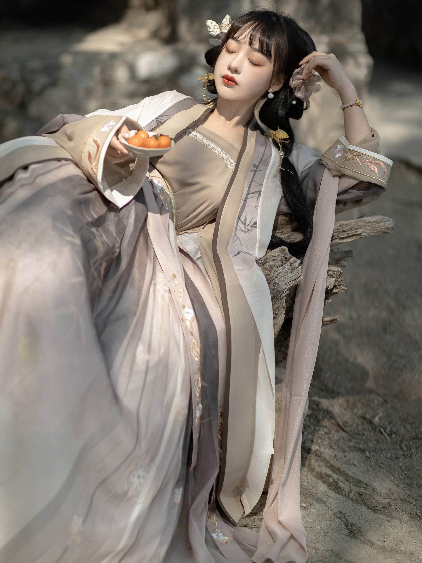 Bamboo Shadow 竹影 - Song Dynasty Style Qiyao Ruqun Hanfu
