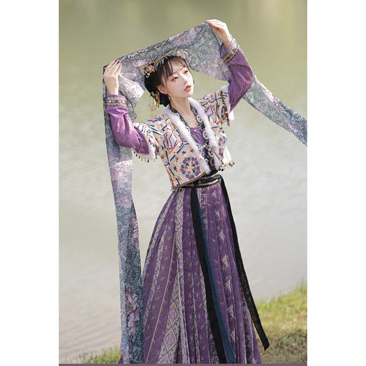 Qingdai 青黛 - Tang Dynasty Style Beizi Qiyao Ruqun