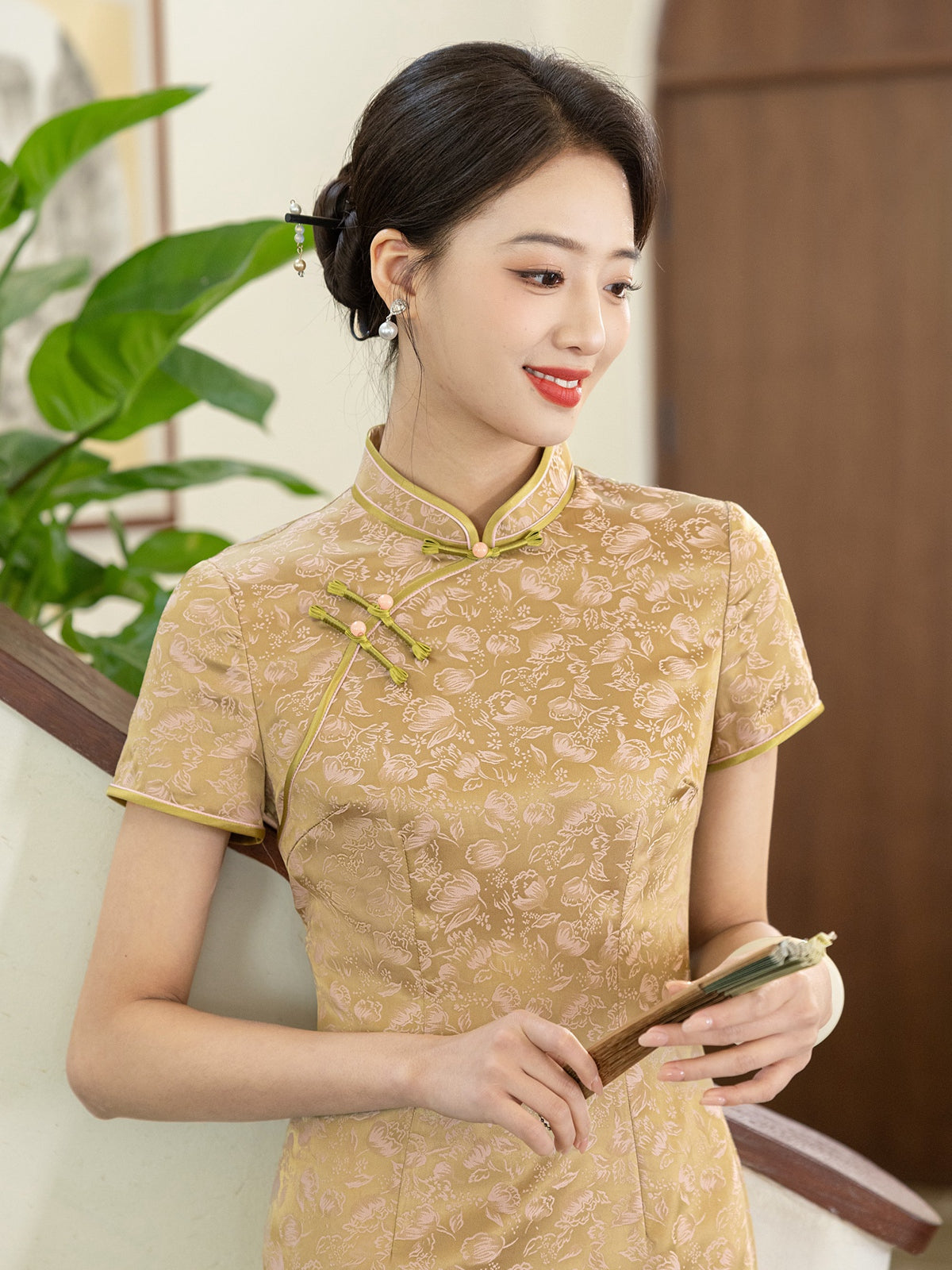 Glow - Old Shanghai Style Cheongsam Dress