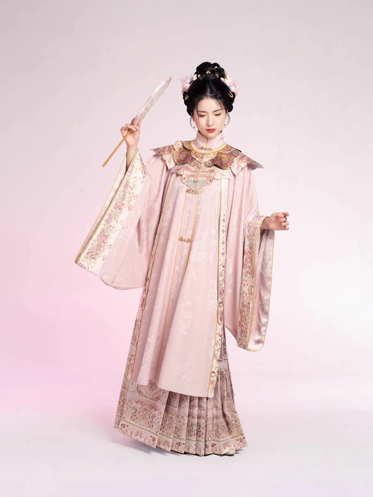 Silk Powder 金丝粉羽 - Cloud Collar & Mamianqun Ming Dynasty Hanfu Set for Graduation (Preorder)