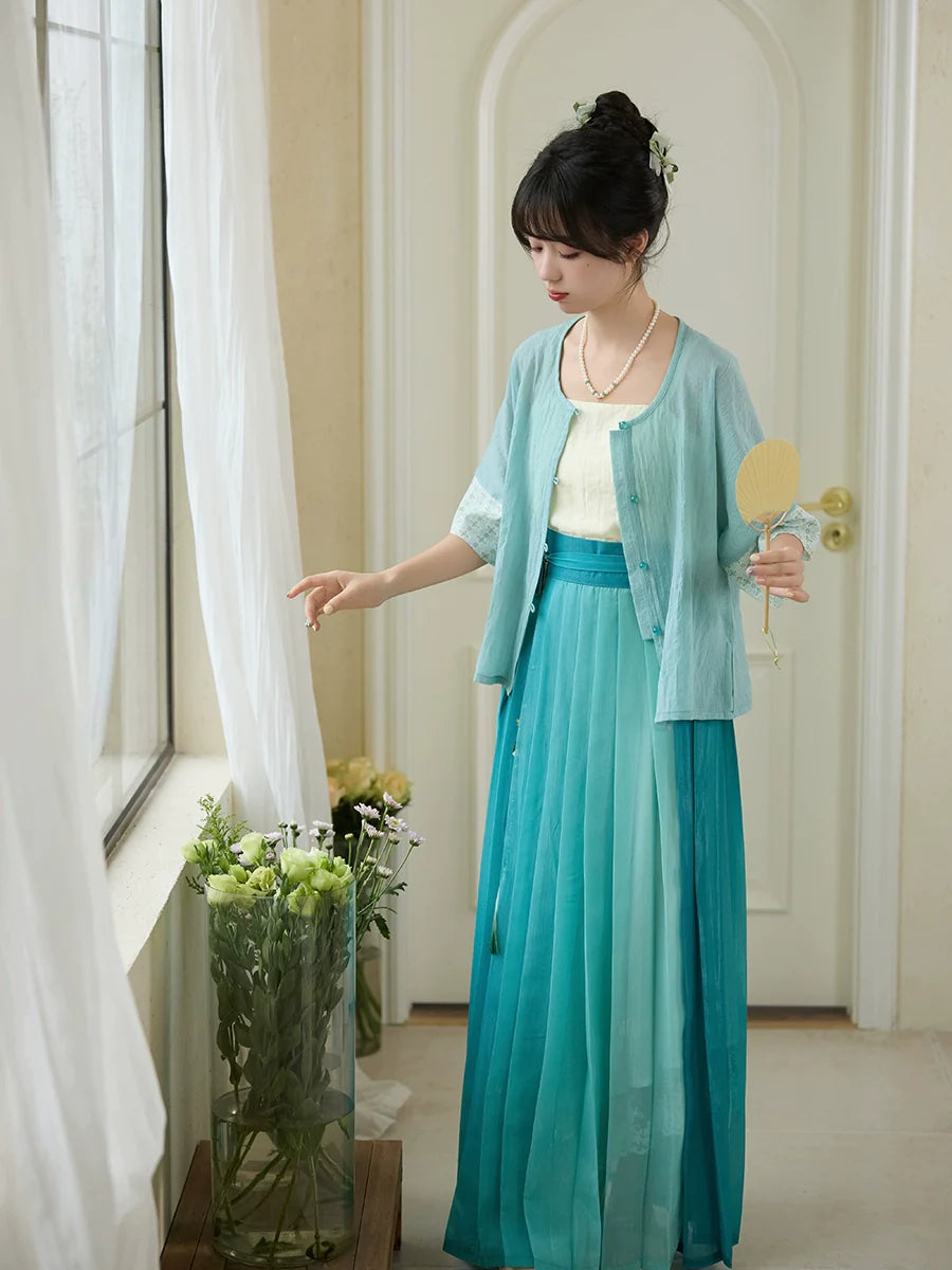 Only Green 只此青绿 - Ming Dynasty New Chinese Style Hanfu (Preorder)