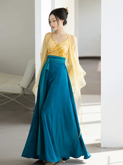 Song Dynasty x Modern Hanfu: Night Banquet 夜宴 (Preorder)