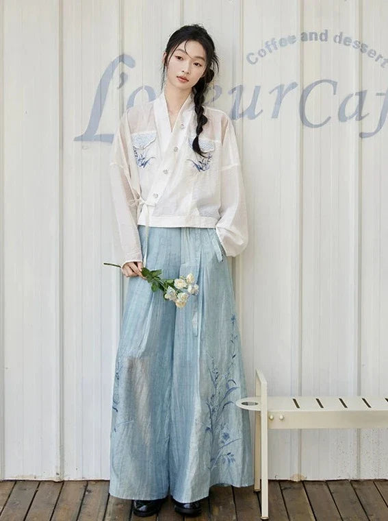 Song Dynasty x Modern Hanfu: Green Chord 青语拂弦 (Preorder)