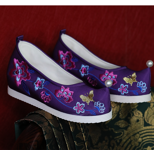 Anika – Embroidered Chinese Hanfu Shoes