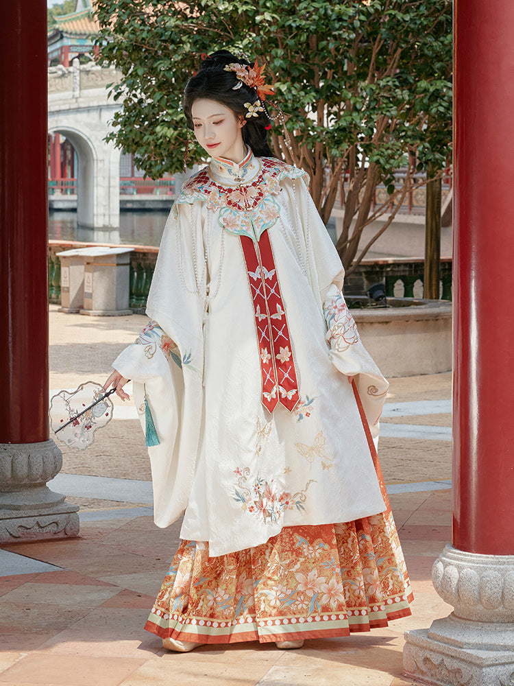 Genie Butterfly 灵花蝶 - Cloud Collar & Mamianqun Ming Dynasty Hanfu Set