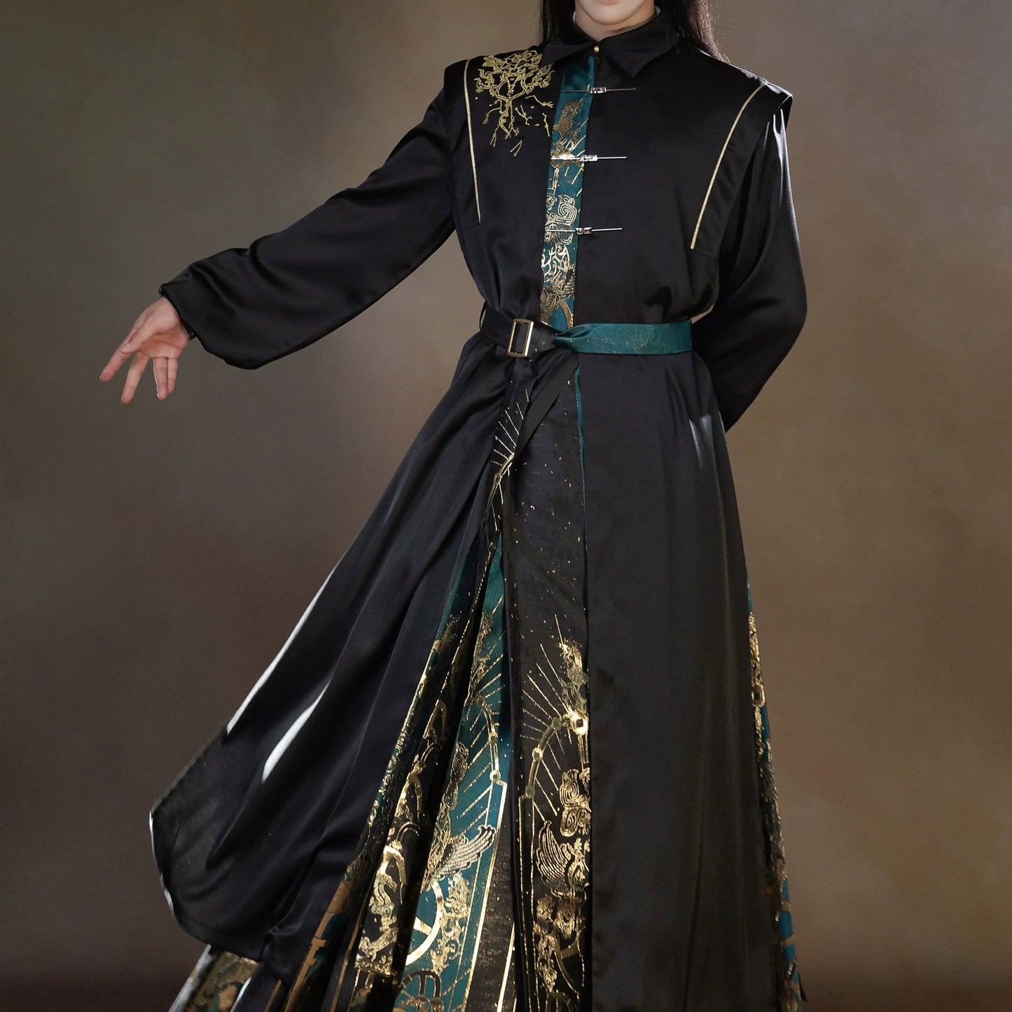 New Chinese Style Modern Hanfu Outfit - Sanxingdui 三星堆 (Preorder)
