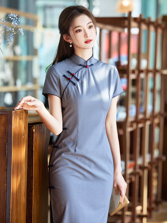 Qingfeng 清风 - Short Sleeve Retro Style Midi Cheongsam
