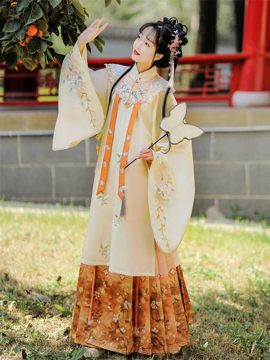 Early Autumn - Robe & Mamianqun Ming Dynasty Hanfu Set