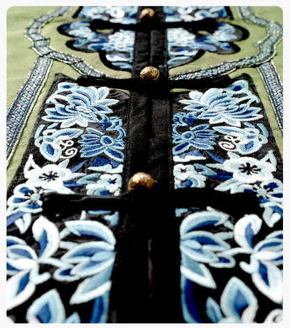 Modern Qing Dynasty Outfit: Porcelain 茗瓷 (Preorder)