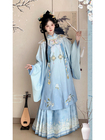 Luzhou 庐州 - Cloud Collar & Mamianqun Ming Dynasty Hanfu Set