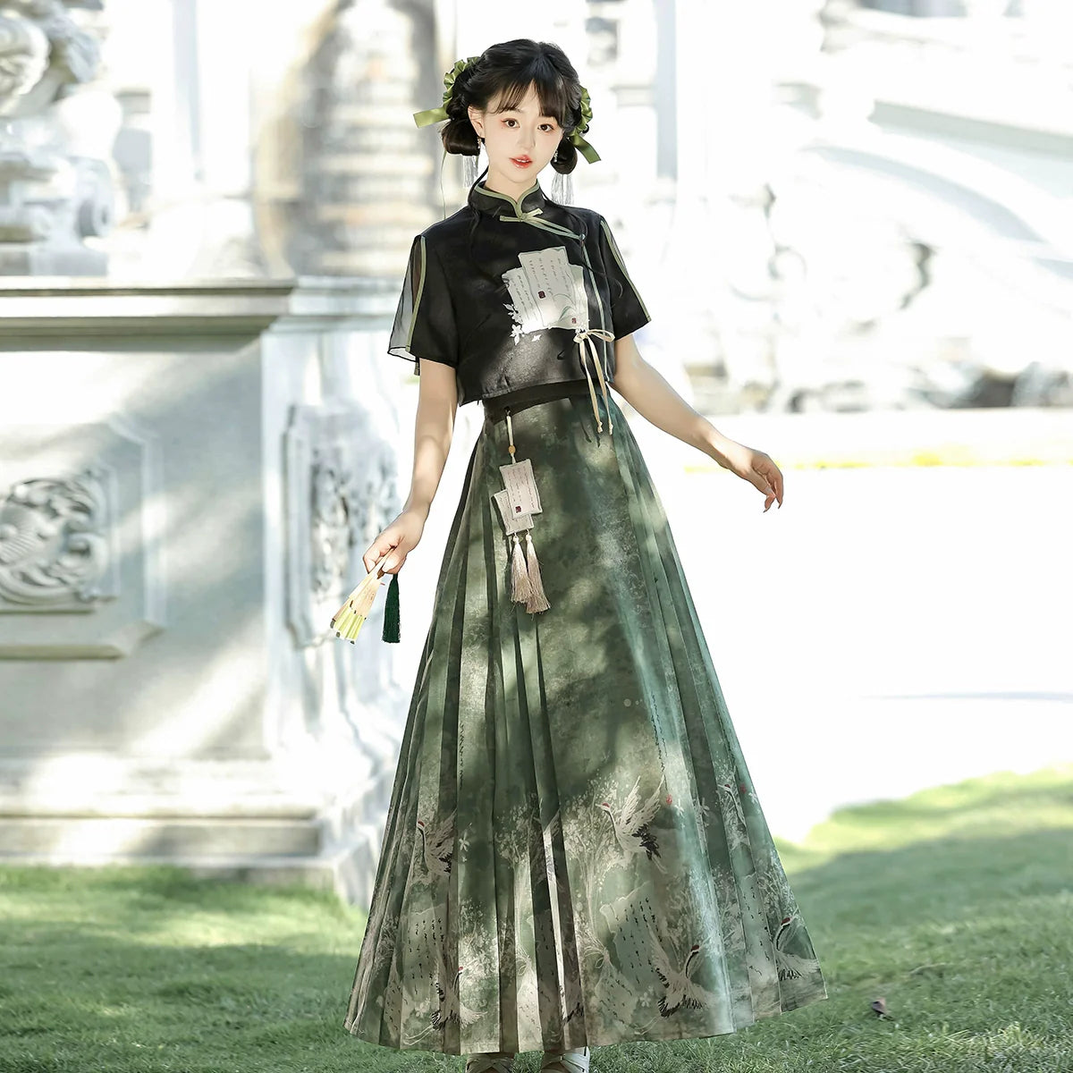 Herbal Medicine 草药 - Modern Ming Dynasty Hanfu Outfit