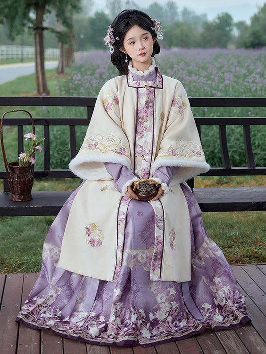 Lily in Court 庭前百合 - Robe & Mamianqun Ming Dynasty Hanfu Set