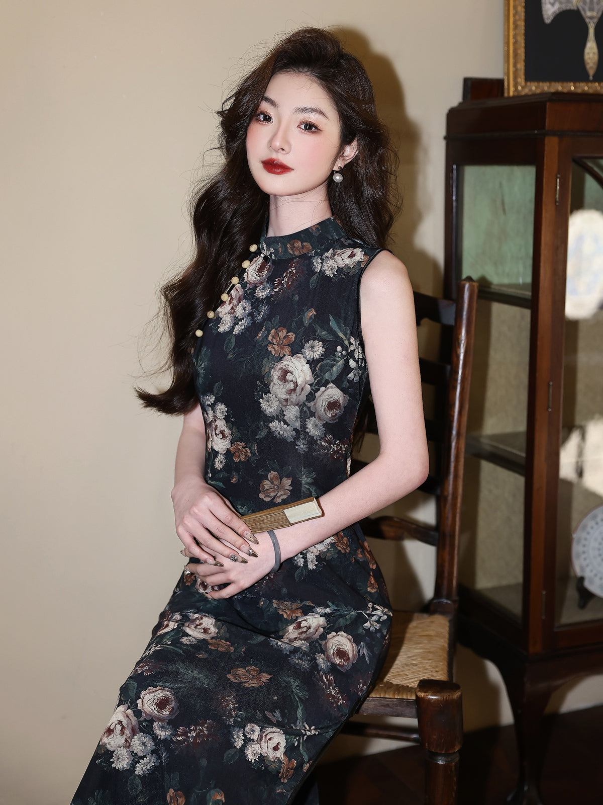 Bright Fleurs 黛色锦簇 - Sleeveless Vintage Floral Black Cheongsam