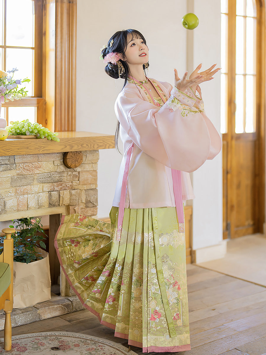 Bogu Linghua 博古菱花 - Cross Collar Top & Mamianqun Ming Dynasty Hanfu Set
