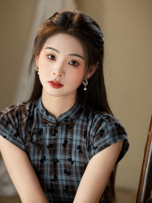 Dark Blue Plaid 深蓝格子 - Short Sleeve Retro Midi Cheongsam