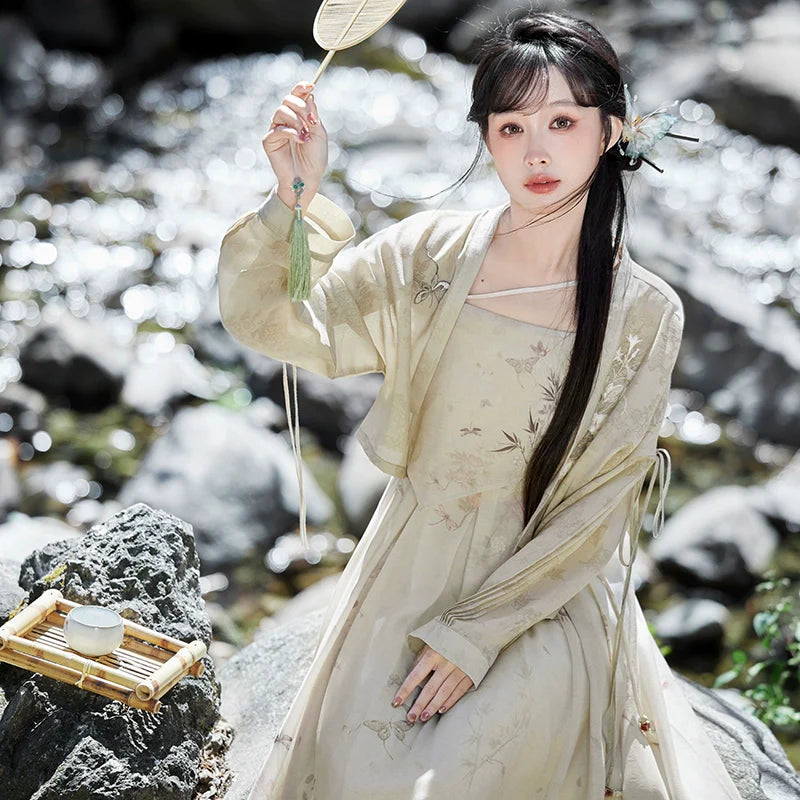 Tang Dynasty x Modern Hanfu: Flower Paper 花笺 (Preorder)