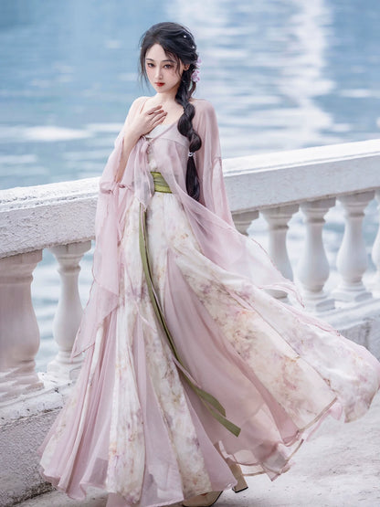 Dreamlike 如梦 - Modern Tang Dynasty Hanfu Outfit (Preorder)