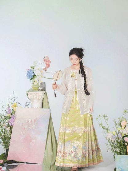 Ming Dynasty x Modern Hanfu: Petal Glow 沁水粉玉