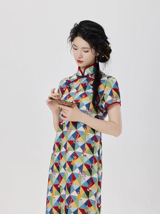 Five Poisons Picture 五毒图 - Short Sleeve Long Cheongsam (Preorder)