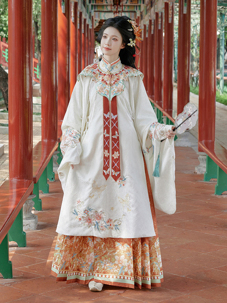 Genie Butterfly 灵花蝶 - Cloud Collar & Mamianqun Ming Dynasty Hanfu Set