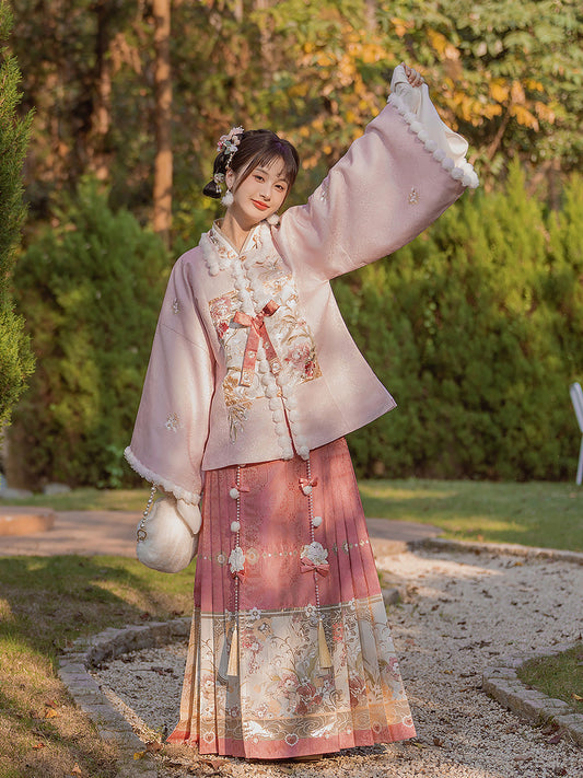 Flower Banquet 团花小宴 - Pipa Sleeve Top & Mamianqun Ming Dynasty Hanfu Set