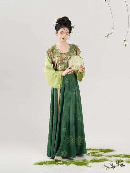 Tang Dynasty x Modern Hanfu: Unfading Splendor 锦绣未央 (Preorder)