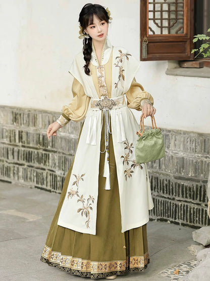 Golden Osmanthus 金桂词 - Modern Ming Dynasty Hanfu with Mamianqun