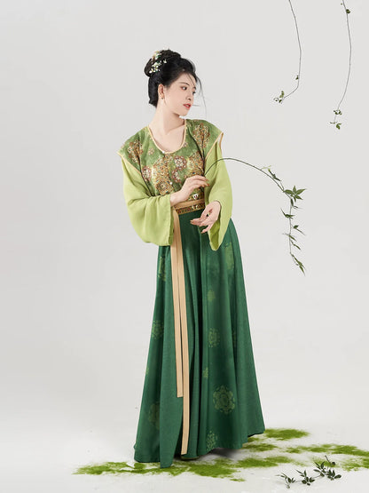 Tang Dynasty x Modern Hanfu: Unfading Splendor 锦绣未央 (Preorder)