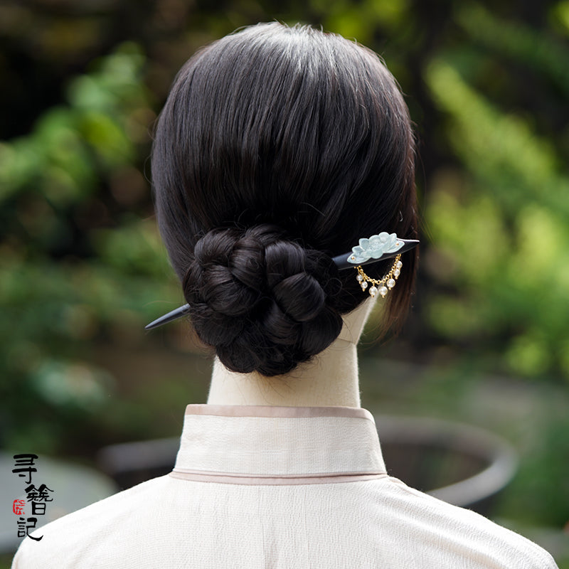 Ebony Hair Stick: Green Lotus