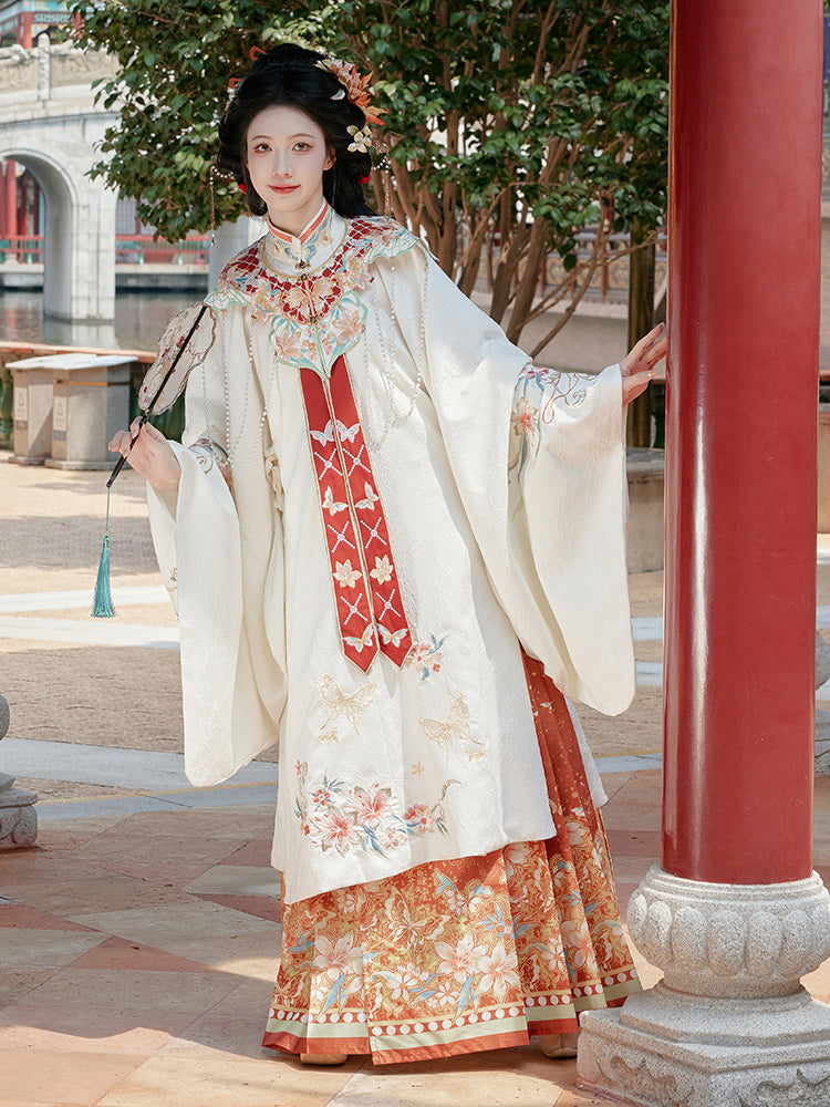 Genie Butterfly 灵花蝶 - Cloud Collar & Mamianqun Ming Dynasty Hanfu Set