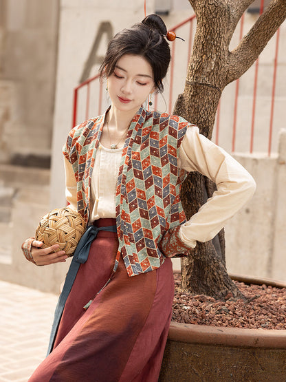 Zhu Lou Ci 朱楼辞 - Tang Dynasty Dunhuang Style Beizi Hanfu (Preorder)