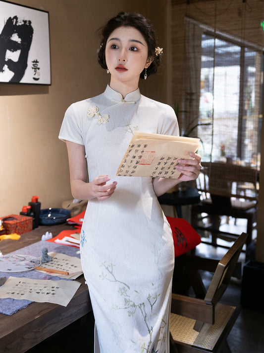 Moonlight - Short Sleeve Spring White Cheongsam