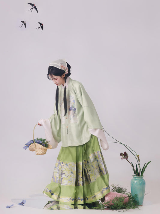 Henglin 横林 - Square Collar Top & Mamianqun Ming Dynasty Hanfu Set