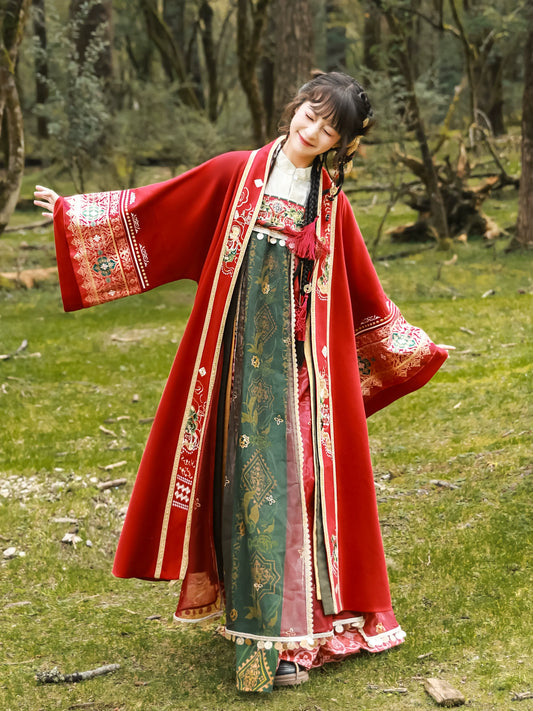 Snow Flame 雪焰 - Modern Tang Dynasty Dunhuang Festive Outfit