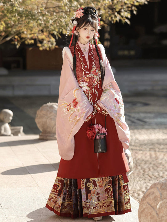 Arrival of the Phoenix 凤来仪 - Bijia & Mamianqun Ming Dynasty Hanfu Set