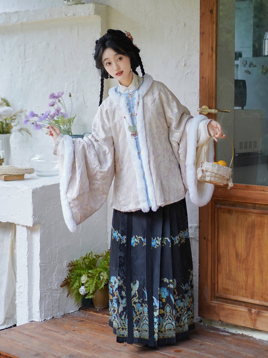 Qingxue 晴雪 - Ao & Mamianqun Ming Dynasty Hanfu Set