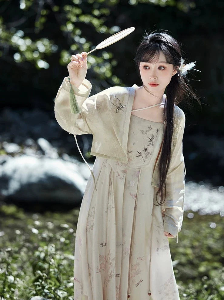 Tang Dynasty x Modern Hanfu: Flower Paper 花笺 (Preorder)