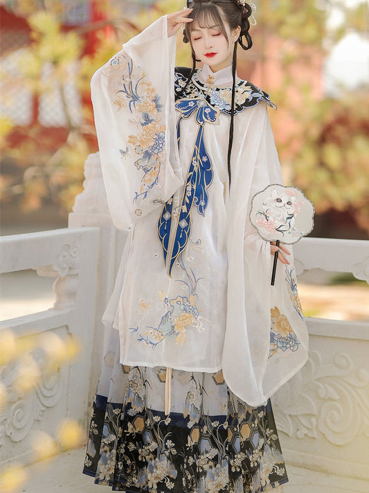 Yurui 玉蕊 - Cloud Collar & Mamianqun Ming Dynasty Hanfu Set